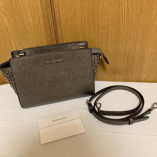 MICHEAL KORS スタッズショルダーバッグ(値下げ不可)