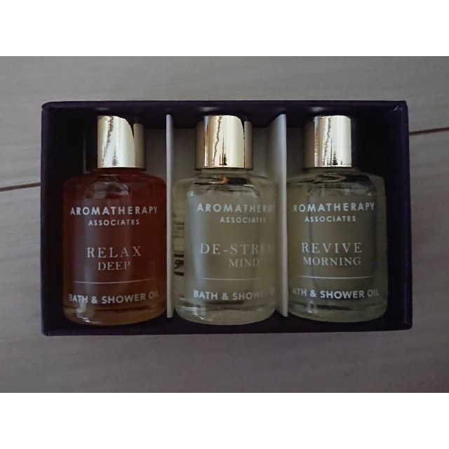 AROMATHERAPY ASSOCIATES(アロマセラピーアソシエイツ)の値下げ【AROMATHERAPY ASSOCIATES】バス&シャワーオイル コスメ/美容のリラクゼーション(エッセンシャルオイル（精油）)の商品写真