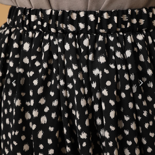 AZUL by moussy(アズールバイマウジー)のAZUL ギャザーフレアニュアンスドットスカート(ペチコート付) レディースのスカート(ロングスカート)の商品写真