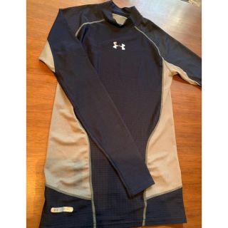 アンダーアーマー(UNDER ARMOUR)のアンダーアーマー　アンダーシャツ　(トレーニング用品)