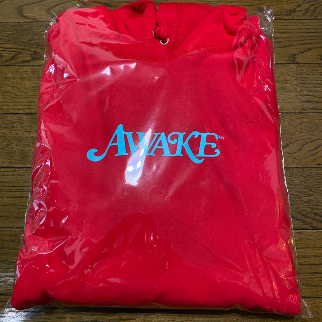 AWAKE(アウェイク)のawake gdc girls don't cry logo hoodie 赤 メンズのトップス(パーカー)の商品写真