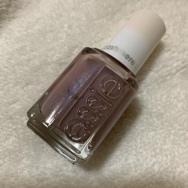 Essie(エッシー)のエッシー　ネイルポリッシュD 3037 コスメ/美容のネイル(マニキュア)の商品写真