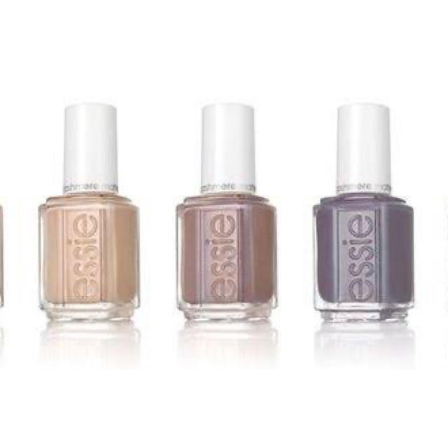 Essie(エッシー)のエッシー　ネイルポリッシュD 3037 コスメ/美容のネイル(マニキュア)の商品写真