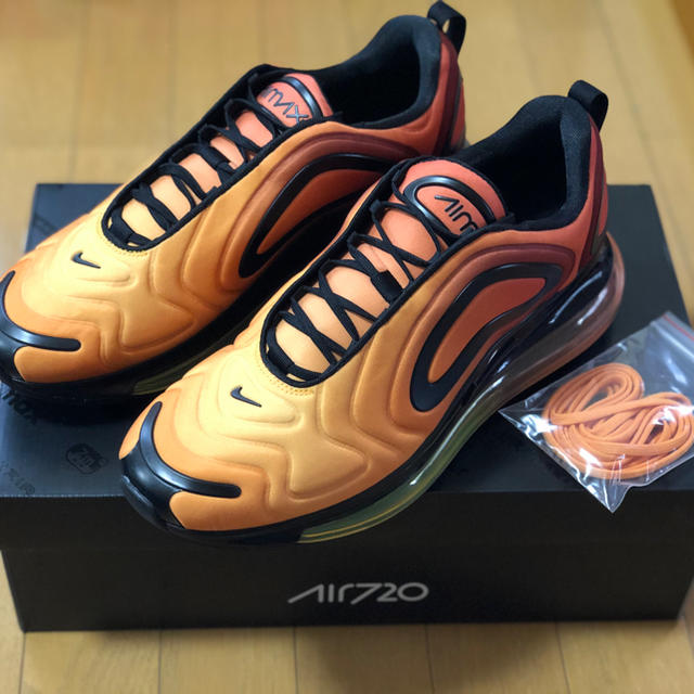 NIKE(ナイキ)のAIR MAX 720 TOTAL ORANGE エアマックス720 メンズの靴/シューズ(スニーカー)の商品写真