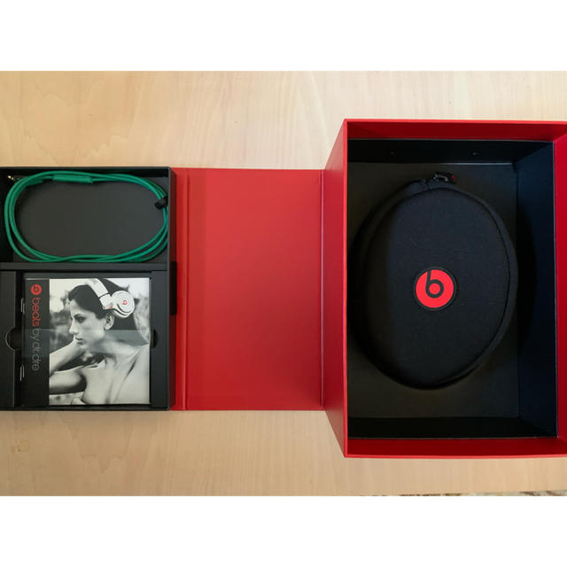 Beats by Dr Dre - 美品 beats solo HD 密閉型オンイヤー Beats by Dr Dre - 美品 beats solo HD 密閉型オンイヤー
