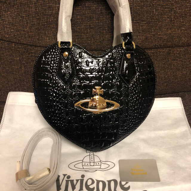 新品未使用 Vivienne Westwood ハート型 ショルダーバッグ