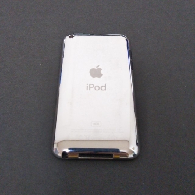 Apple(アップル)のiPod touch 第4世代 ホワイト 8GB スマホ/家電/カメラのオーディオ機器(ポータブルプレーヤー)の商品写真