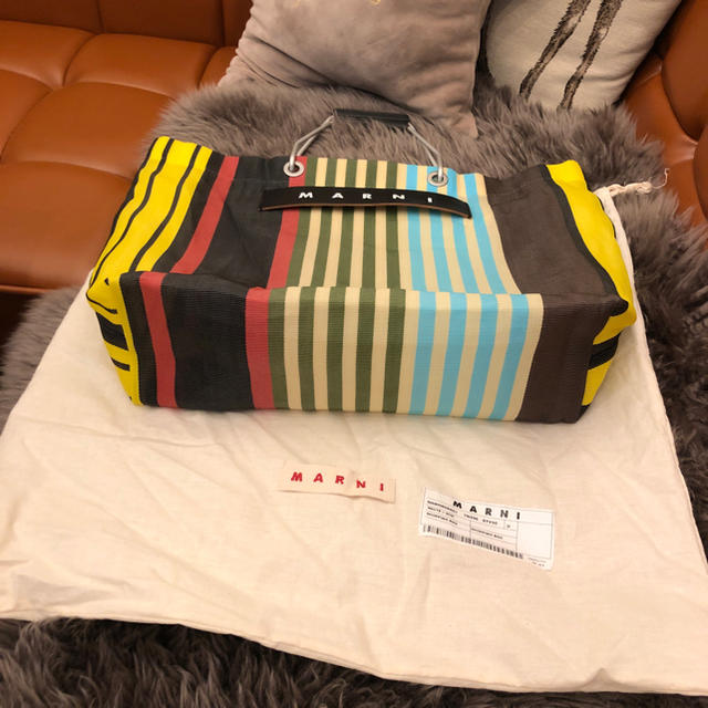 Marni(マルニ)のMARNI マルニ　ストライプバッグ　稀少色 レディースのバッグ(トートバッグ)の商品写真