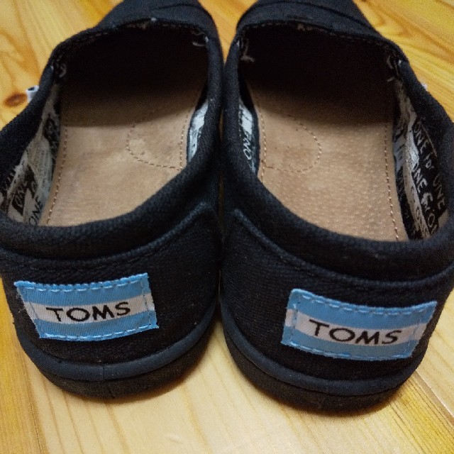 TOMS(トムズ)のTOMS 　キッズ　スリッポン　21　 キッズ/ベビー/マタニティのキッズ靴/シューズ(15cm~)(スリッポン)の商品写真