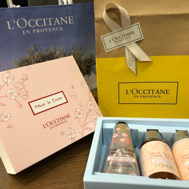 L'OCCITANE(ロクシタン)のロクシタン チェリーブロッサム ファーストキット コスメ/美容のボディケア(ボディローション/ミルク)の商品写真