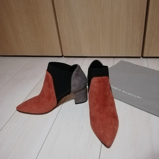 FABIO RUSCONI(ファビオルスコーニ)の【FABIO RUSCONI】ショートブーツ　美品 レディースの靴/シューズ(ブーティ)の商品写真