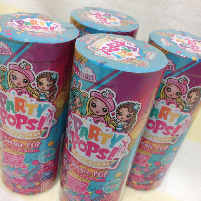 パーリーポップス　シングルポップ　4本セット　PARTY POPS エンタメ/ホビーのおもちゃ/ぬいぐるみ(キャラクターグッズ)の商品写真