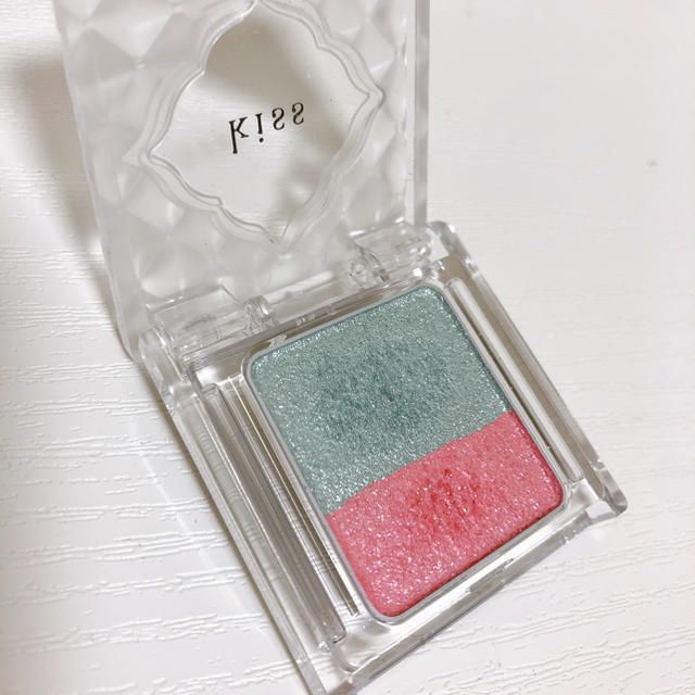 Kiss Me(キスミーコスメチックス)のKiss デュアルアイズ コスメ/美容のベースメイク/化粧品(アイシャドウ)の商品写真