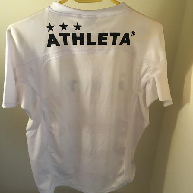 ATHLETA(アスレタ)のATHLETA. 半袖　白　サイズM スポーツ/アウトドアのサッカー/フットサル(ウェア)の商品写真