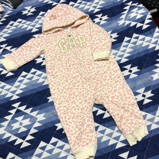 ベビーギャップ(babyGAP)の【美品】babyGAP 耳付きフード カバーオール 70 ロンパース(カバーオール)