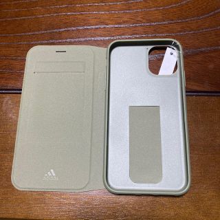 アディダス(adidas)の【iPhone 11】adidas グリップ付き迷彩手帳ケース(iPhoneケース)