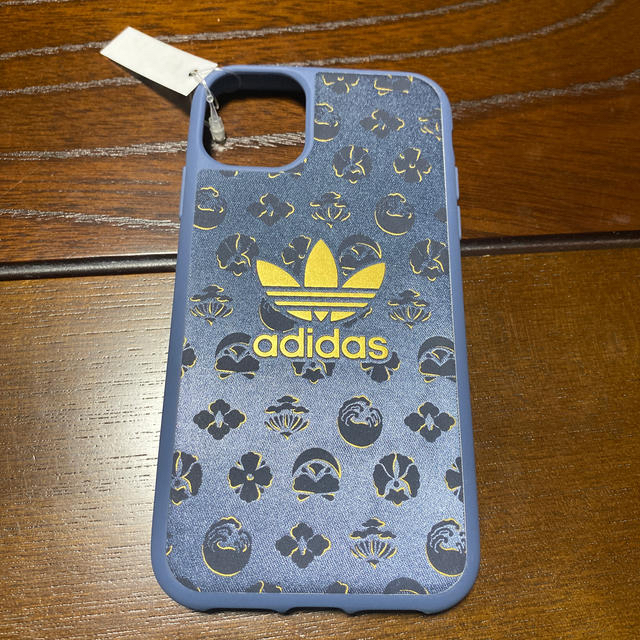 Adidas Iphone 11 Adidas 和柄ケースの通販 By 村人の店 アディダスならラクマ