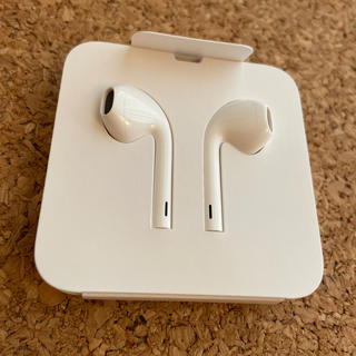 アップル(Apple)の【新品】EarPods with Lightning Connector(ヘッドフォン/イヤフォン)