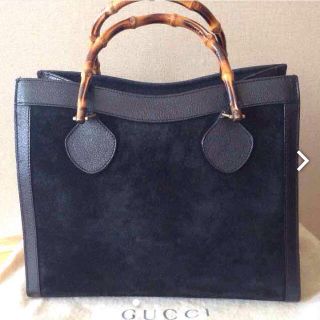 グッチ(Gucci)のグッチ スエード バンブーバッグ 黒(ハンドバッグ)