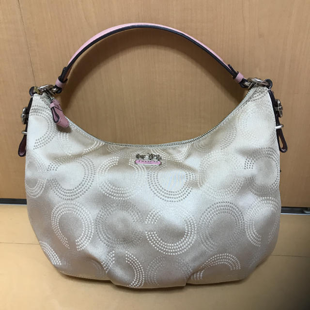 COACH(コーチ)のコーチ  バッグ レディースのバッグ(ショルダーバッグ)の商品写真