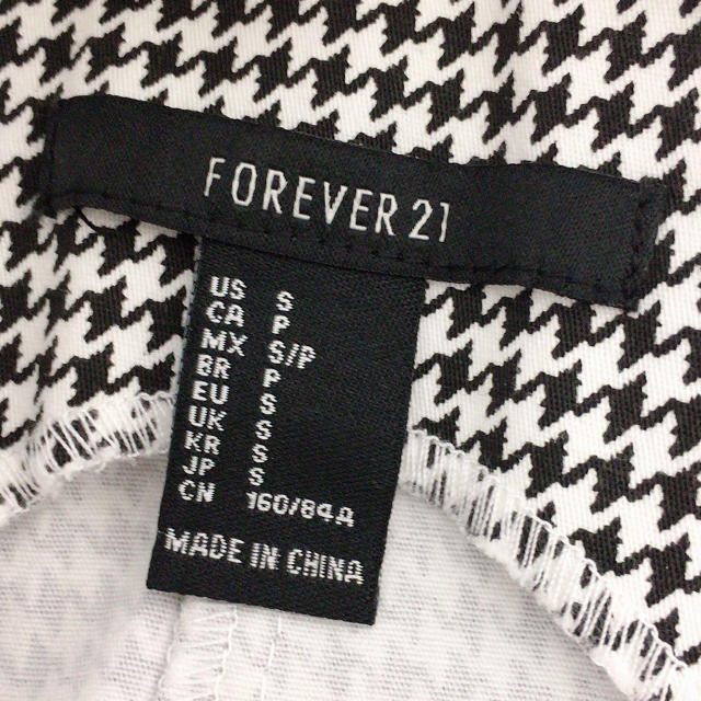 FOREVER 21(フォーエバートゥエンティーワン)のFOREVER21 ワンピース レディースのワンピース(ミニワンピース)の商品写真