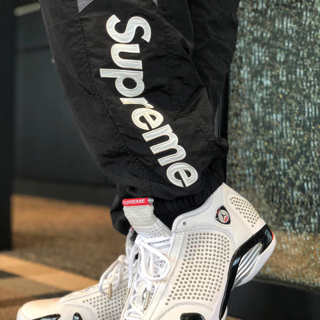 Supreme(シュプリーム)の黒 M supreme side logo track pant 19aw 新品 メンズのパンツ(その他)の商品写真