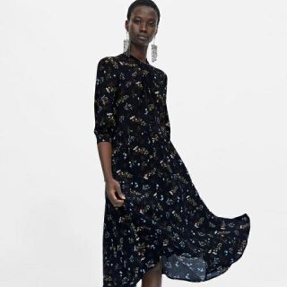 Zara 新品タグ付 Zara フラワーロングワンピース黒 花柄ワンピ ザラ秋冬の通販 ラクマ