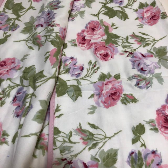 LAURA ASHLEY - ローズ柄ハーフ ローラアシュレイの通販 by ♡39 LAURA ASHLEY - ローズ柄ハーフ ローラアシュレイの通販 by ♡39