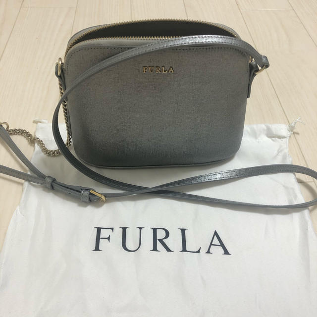 FURLA シルバー　ショルダーバック