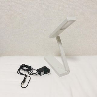 ムジルシリョウヒン(MUJI (無印良品))の無印良品 LED平面発光コンパクトデスクライト(テーブルスタンド)