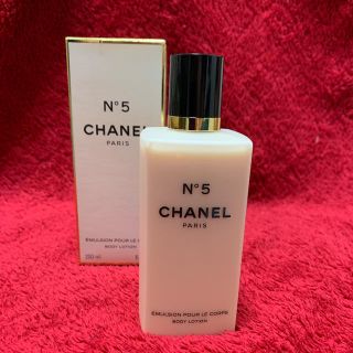 シャネル(CHANEL)のCHANEL No5 ボディ エマルジョン(ボディローション/ミルク)