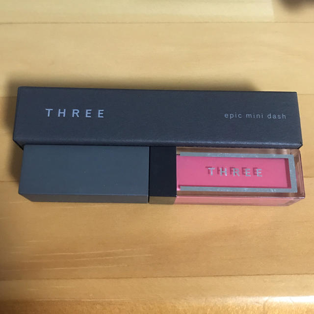 THREE(スリー)のチーク リップ コスメ/美容のベースメイク/化粧品(リップグロス)の商品写真