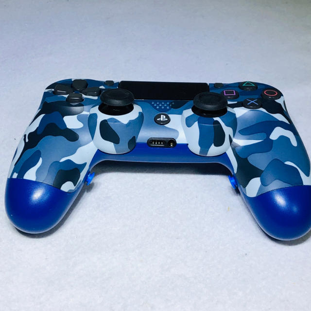 PlayStation4(プレイステーション4)のPS4 純正コントローラー SCUF 迷彩仕様 エンタメ/ホビーのゲームソフト/ゲーム機本体(家庭用ゲーム機本体)の商品写真