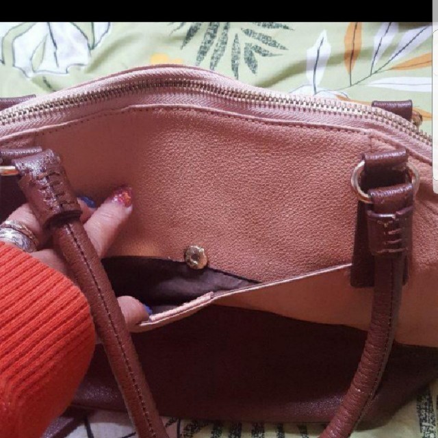 4℃(ヨンドシー)の4℃ ハンドバッグ トートバッグ コインケース ベージュ 茶色 レディースのバッグ(ハンドバッグ)の商品写真