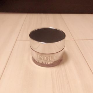 CLINIQUE  フェイスパウダー(ほぼ新品でこの値段です????