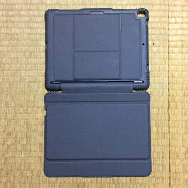 iPad Air2 のカバーケース(キーボード付き) スマホ/家電/カメラのスマホアクセサリー(iPadケース)の商品写真