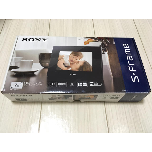 SONY(ソニー)の【新品・未使用】SONY/ ソニーデジタルフォトフレーム DPF-D720 インテリア/住まい/日用品のインテリア小物(フォトフレーム)の商品写真