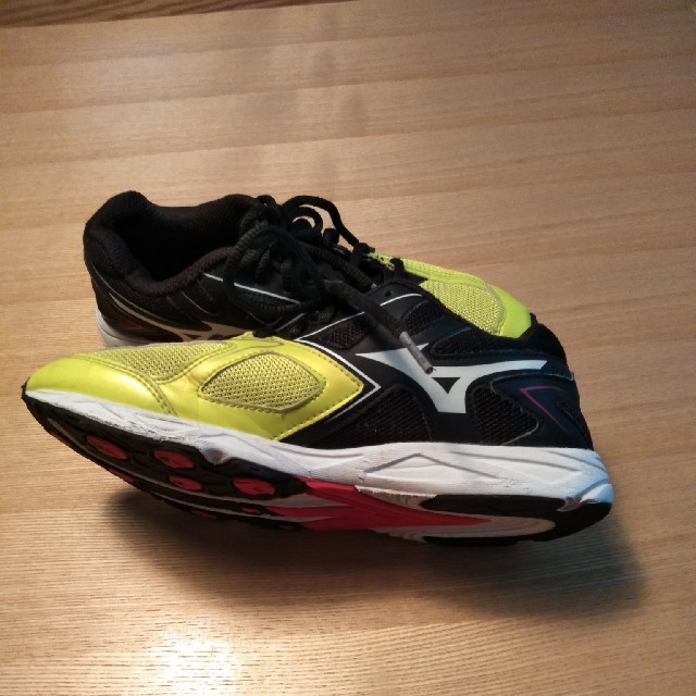 MIZUNO(ミズノ)のMizuno　　スニーカー キッズ/ベビー/マタニティのキッズ靴/シューズ(15cm~)(スニーカー)の商品写真