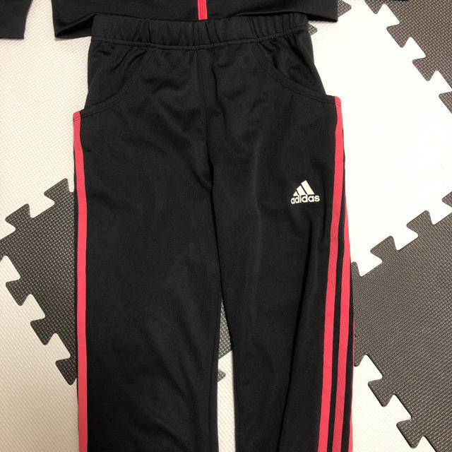 adidas(アディダス)のアディダスジャージセット キッズ/ベビー/マタニティのキッズ服女の子用(90cm~)(ジャケット/上着)の商品写真