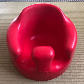 バンボ(Bumbo)のバンボ　赤　Bumbo(その他)