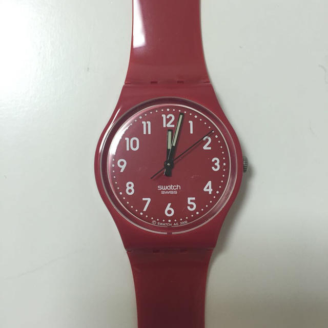 swatch(スウォッチ)のswatch赤い腕時計 レディースのファッション小物(腕時計)の商品写真