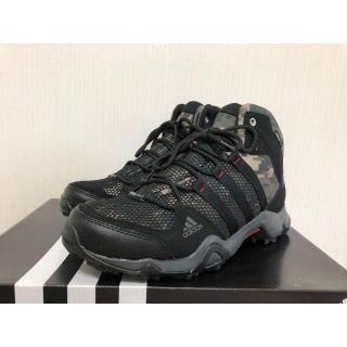 アディダス(adidas)のアディダス トレッキングシューズ/adidas AX2 MID CAMO(ブーツ)