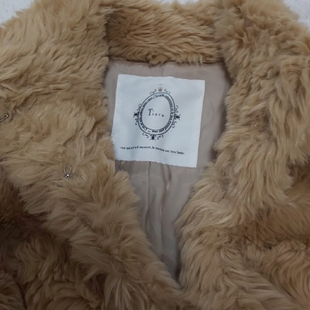 tiara(ティアラ)のTiara ファーコート レディースのジャケット/アウター(毛皮/ファーコート)の商品写真