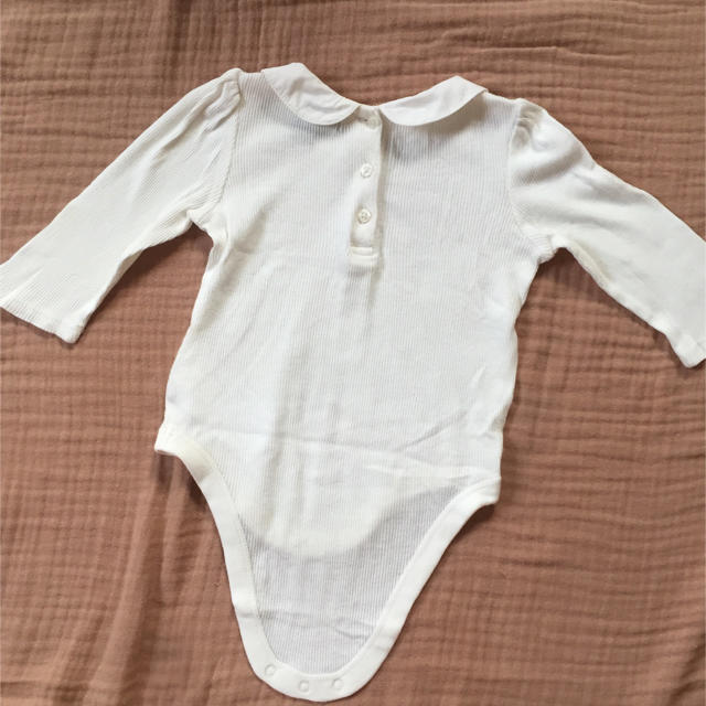 babyGAP(ベビーギャップ)のBabyGap 丸襟 長袖 ロンパース 60 キッズ/ベビー/マタニティのベビー服(~85cm)(ロンパース)の商品写真