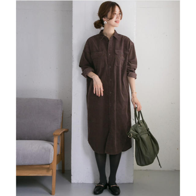 URBAN RESEARCH DOORS(アーバンリサーチドアーズ)のご専用です♪DOORSコーデュロイシャツワンピース🌸BROWN（WEB限定） レディースのワンピース(ロングワンピース/マキシワンピース)の商品写真