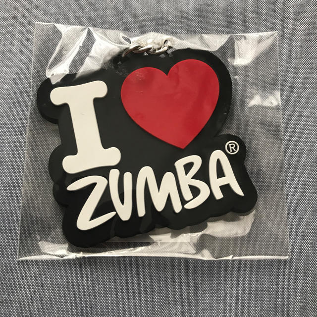 Zumba(ズンバ)の(新品 未開封)I love Zumba キーホルダー レディースのファッション小物(キーホルダー)の商品写真