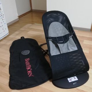 ベビービョルン(BABYBJORN)の【持ち運び用バッグ付き】ベビービョルンバランスソフトAirバウンサー　ブラック(その他)