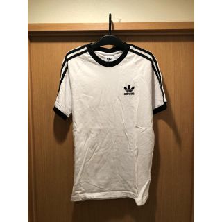 アディダス(adidas)のadidas tシャツ(Tシャツ/カットソー(半袖/袖なし))