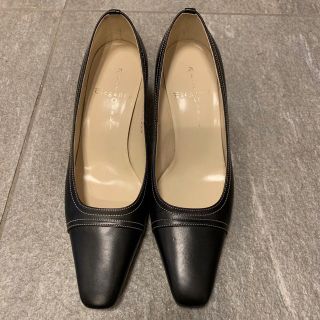 アキラプロダクツ(AKIRA PRODUCTS)のAkira  Osaki  Eleganceパンプス  22.5㎝(ハイヒール/パンプス)