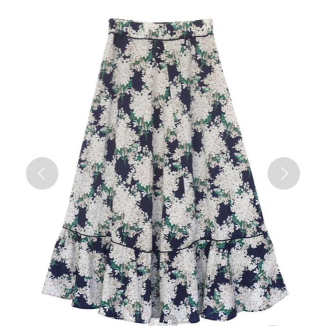 Ameri VINTAGE(アメリヴィンテージ)のFLOWER LOW RUFFLE SKIRT アメリヴィンテージ レディースのスカート(ロングスカート)の商品写真